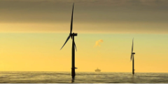 世界上最大的海上浮动风电场安装第一台涡轮机